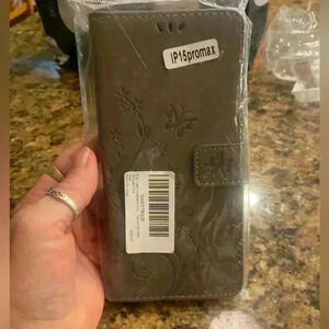 IPhone 15 Pro Max Butterfly Embossed Protective Leather Flip Cover Case.